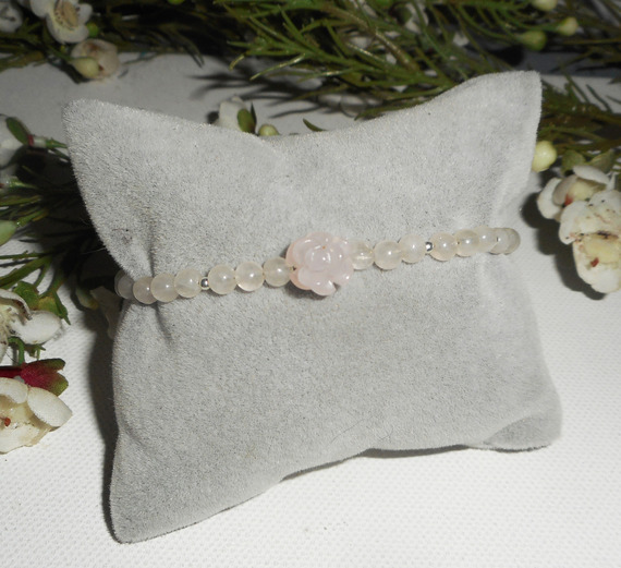 Rozenkwarts en parel armband op zilveren sluiting