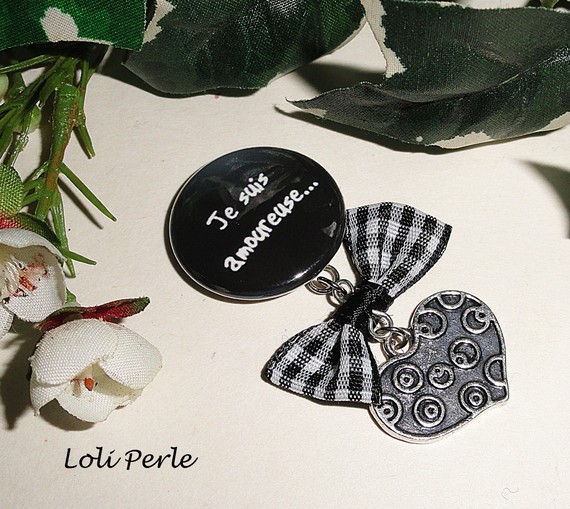 Ik hou van je" boodschap broche met kristallen strik en druppel