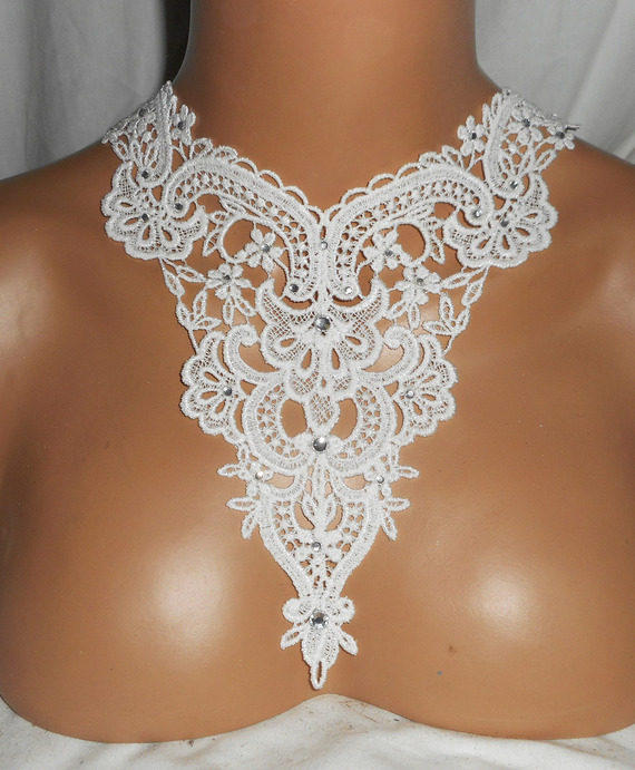 Witte Kant Ceremonie Ketting met Swarovski Kristal Bloem Ontwerp