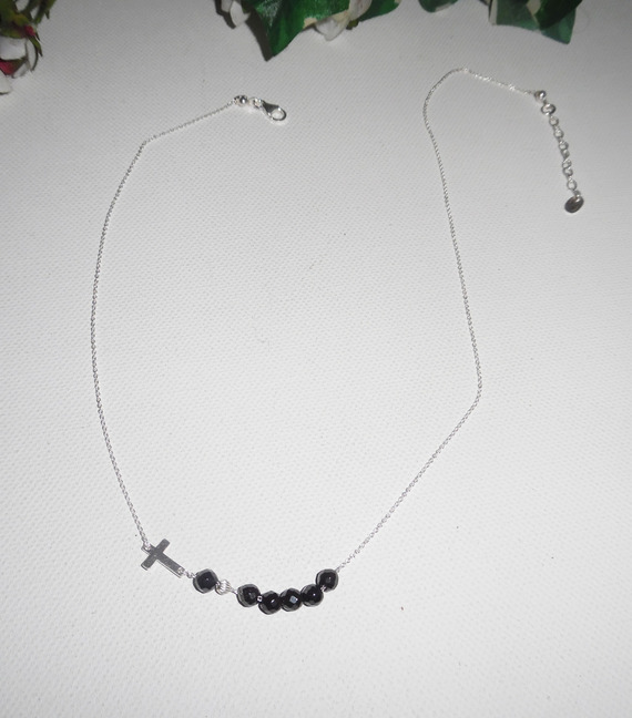 925 zilveren choker ketting met zwart kristallen kruis en kralen