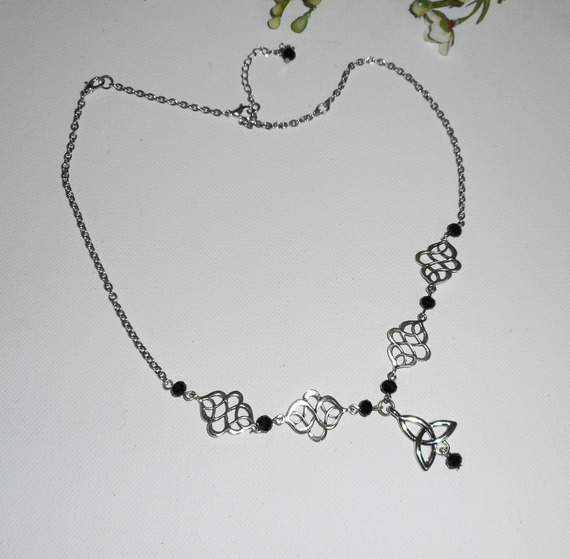 Zwarte Boheemse kristallen kralen tiara met Keltische motieven 2 in 1