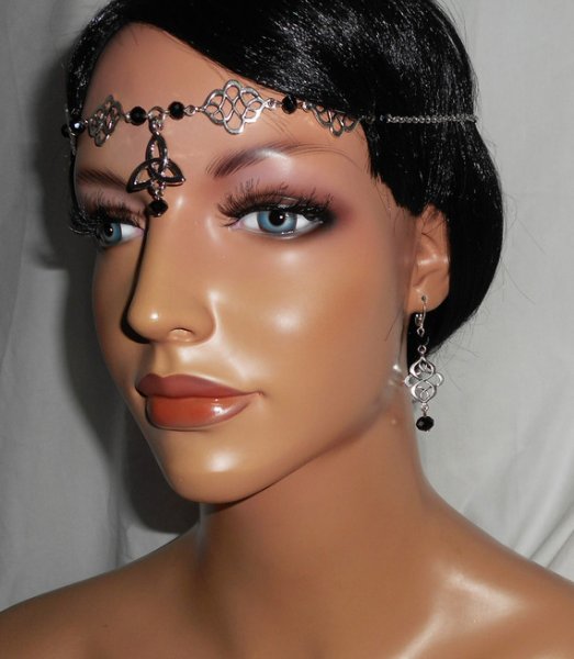 Zwarte Boheemse kristallen kralen tiara met Keltische motieven 2 in 1