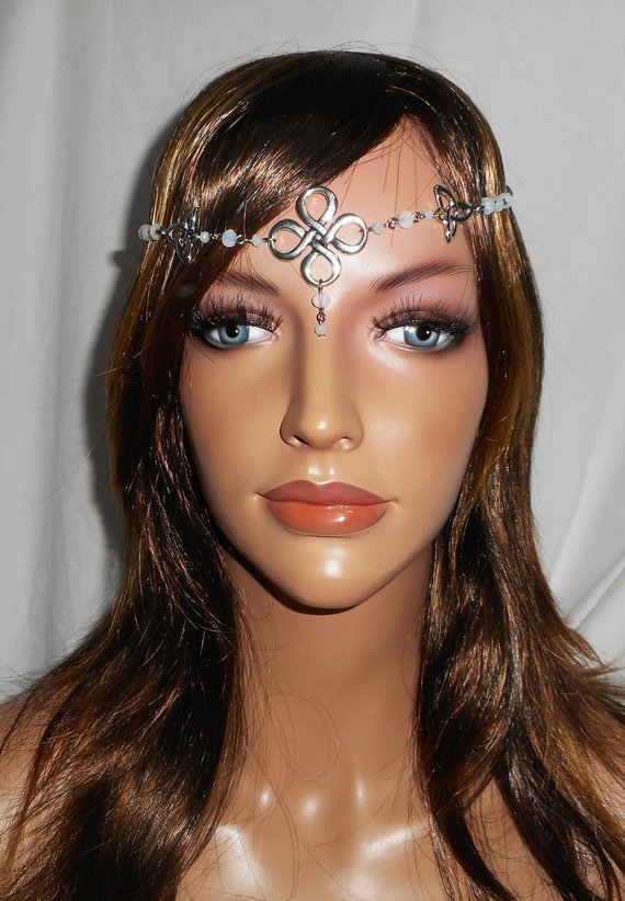 Witte ondoorzichtige Boheemse kristallen tiara met Keltische motieven 2 in 1