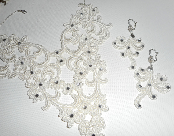 Set Ceremoniële halsketting met arabesk patroon en bloemen met Swarovski kristal