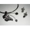 Originele ketting set met grijze vlinder bezet met kristal en agaat stenen