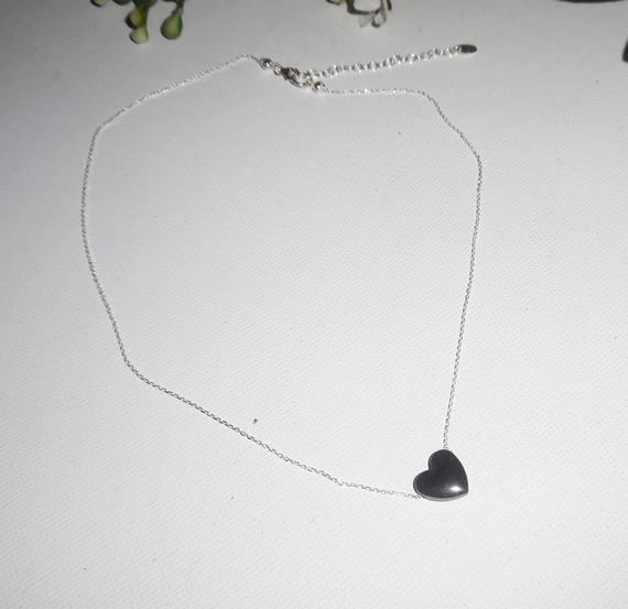 Hematiet hart hanger aan 925 zilveren ketting