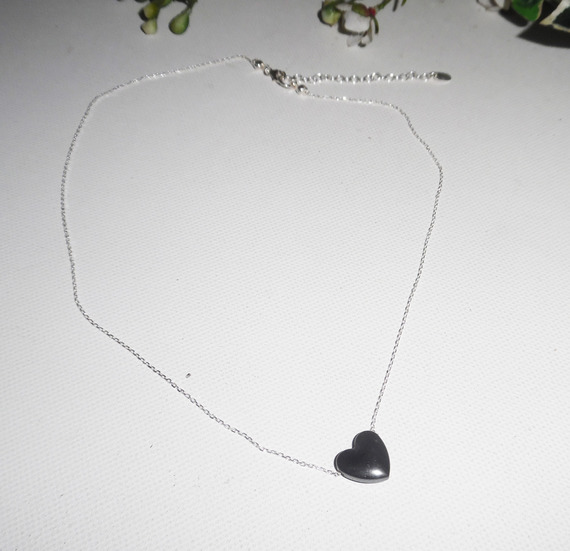 Hematiet hart hanger aan 925 zilveren ketting