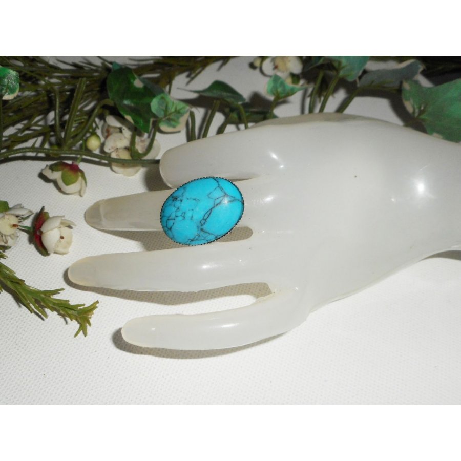 Cabochon ring met ovale turkooizen steen