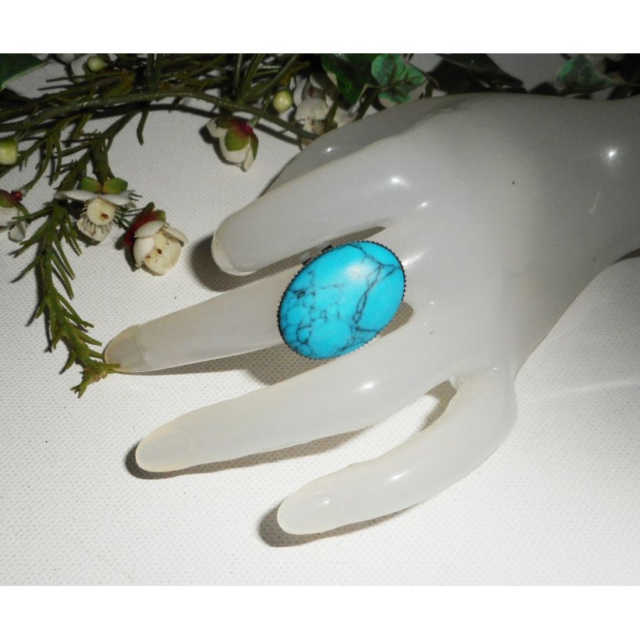 Cabochon ring met ovale turkooizen steen