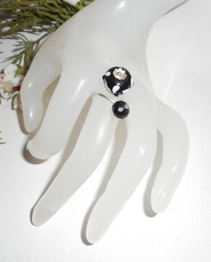 Originele 925 zilveren ring met lampwork parel en zwart kristal