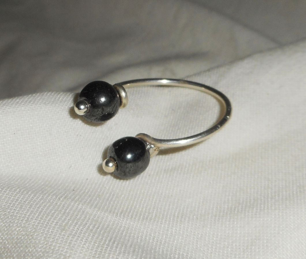 Originele 925 zilveren ring met grijze hematiet ronde stenen