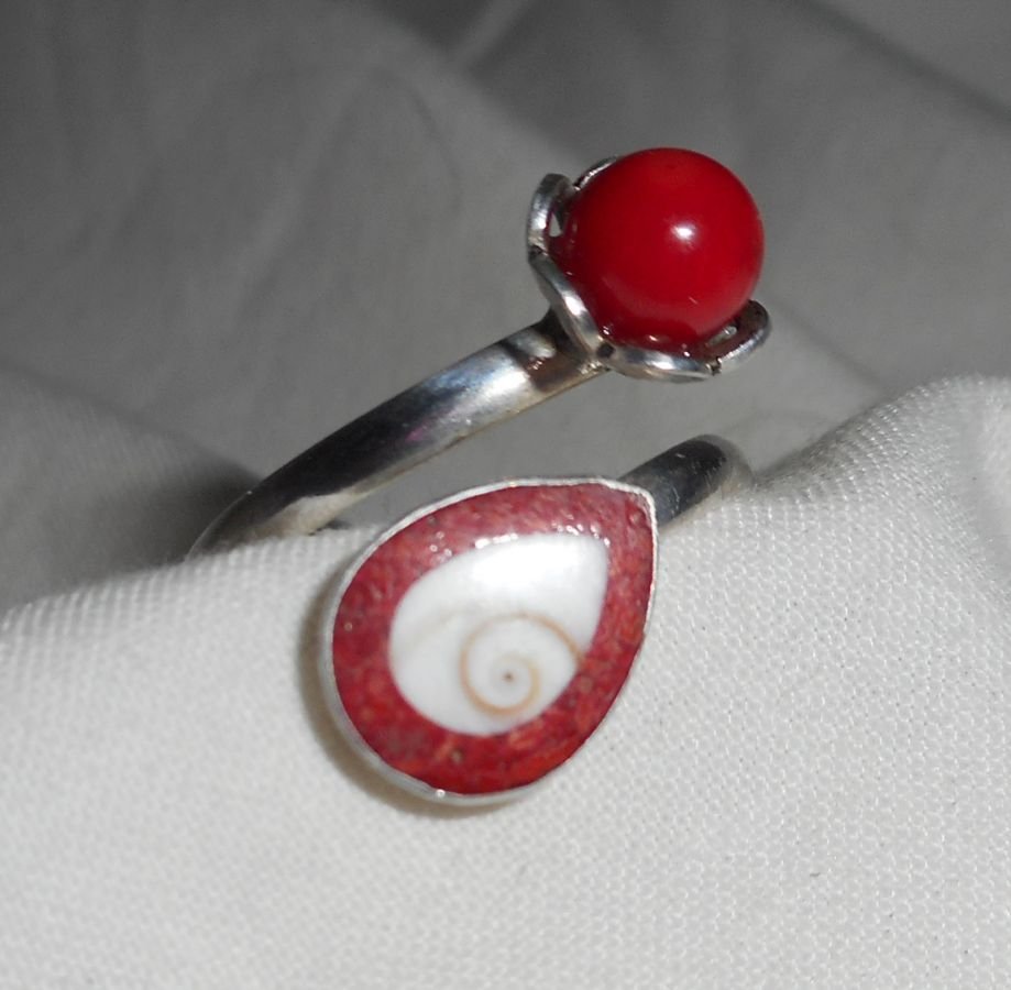 Originele 925 zilveren ring met rode gorgon en St. Lucia oog