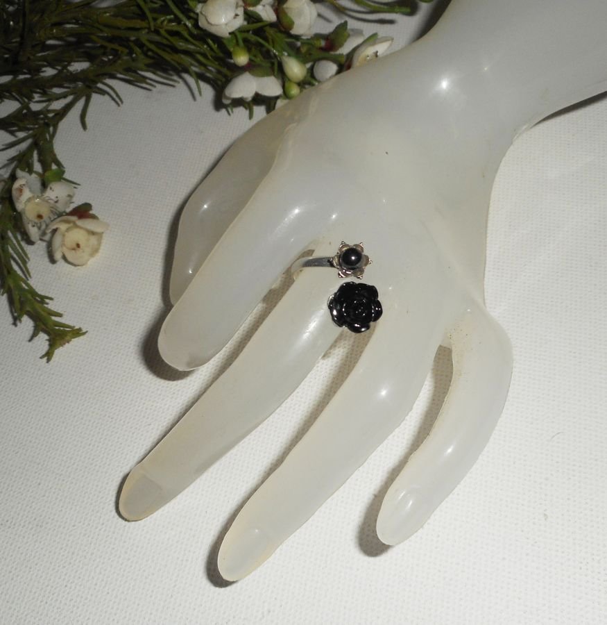 Originele 925 zilveren ring met zwarte roos en grijze hematiet ronde stenen 