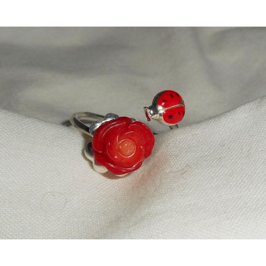 Originele 925 zilveren ring met koraalroos en rood emaille lieveheersbeestje
