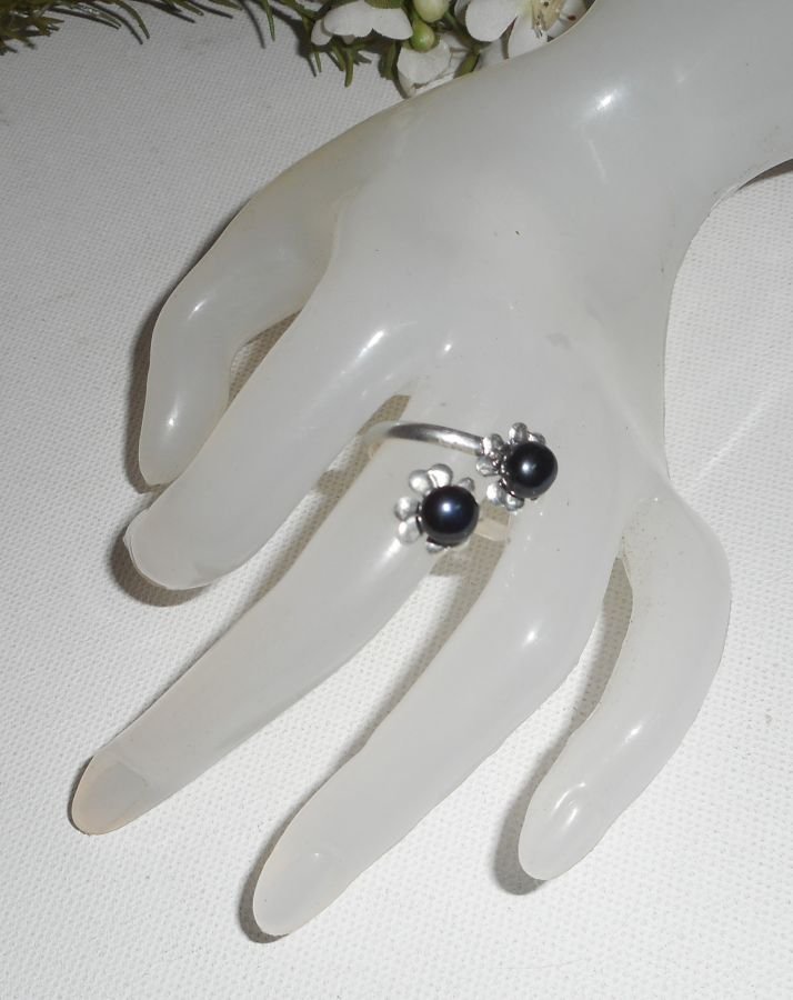 Originele 925 zilveren ring met bloem en zwarte gekweekte parel