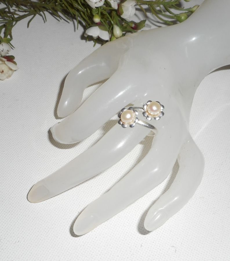 Originele 925 zilveren ring met dubbele bloem en witte gekweekte parels