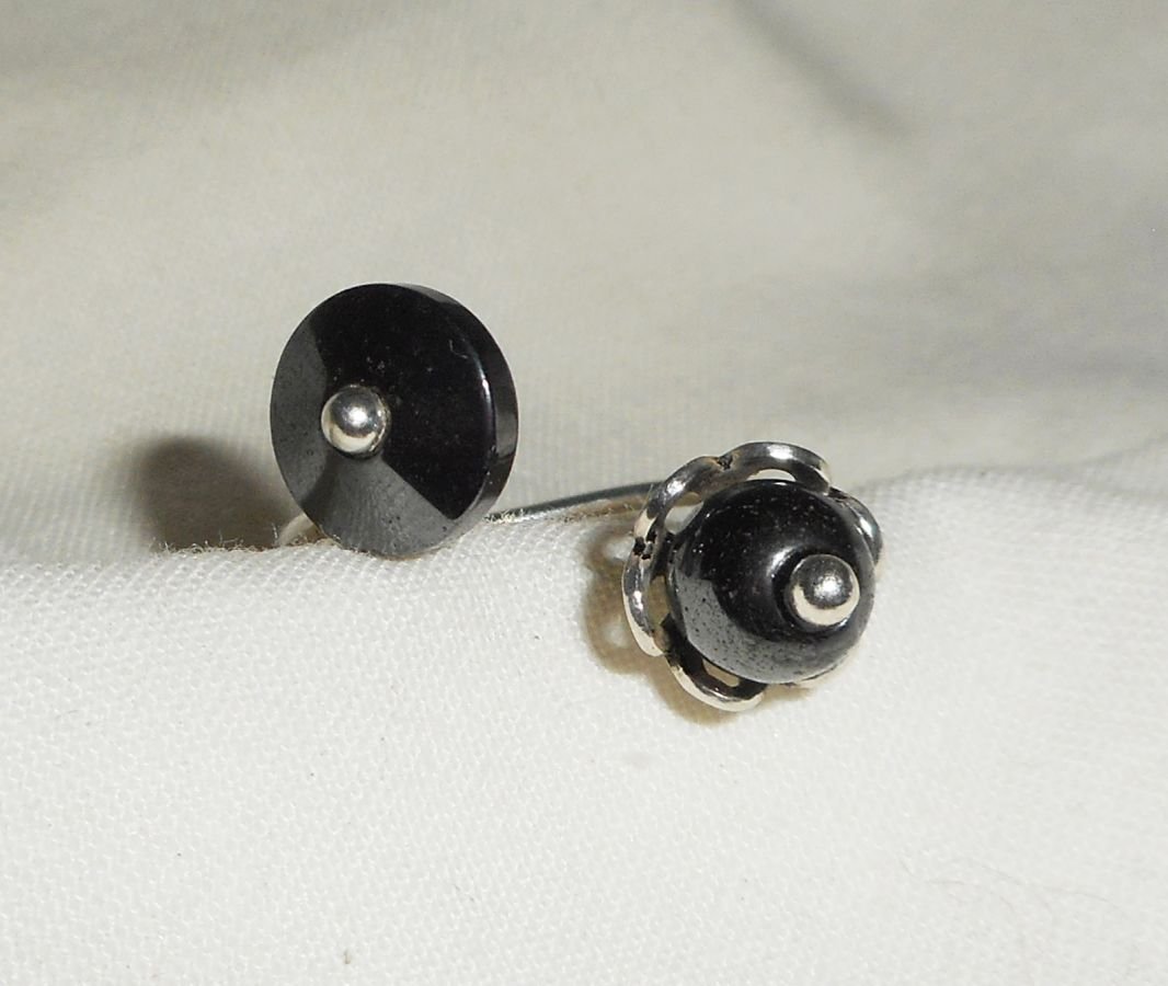 Originele 925 zilveren ring met ronde en platte grijze hematietstenen