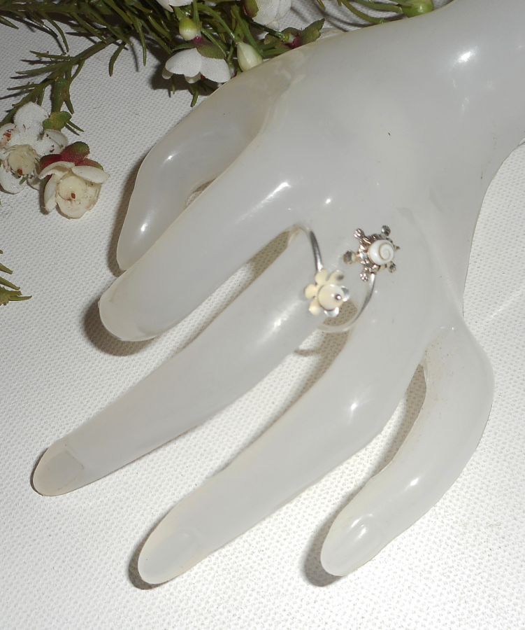 Originele 925 zilveren ring met witte St Lucia oogschildpad en parelmoer