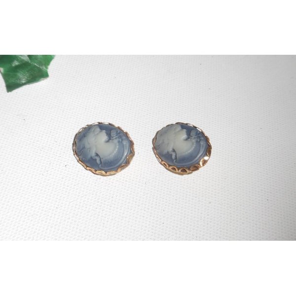 Blauwe camee oorbellen op clips