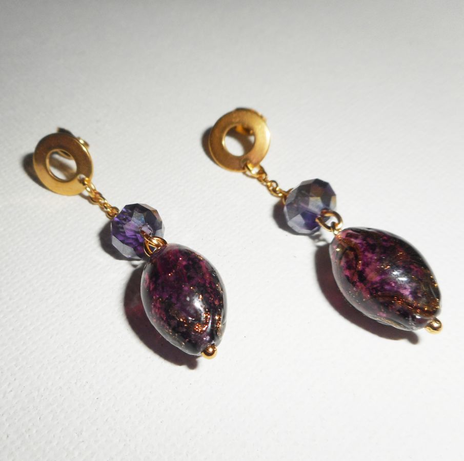 Murano glas en paars kristal oorbellen