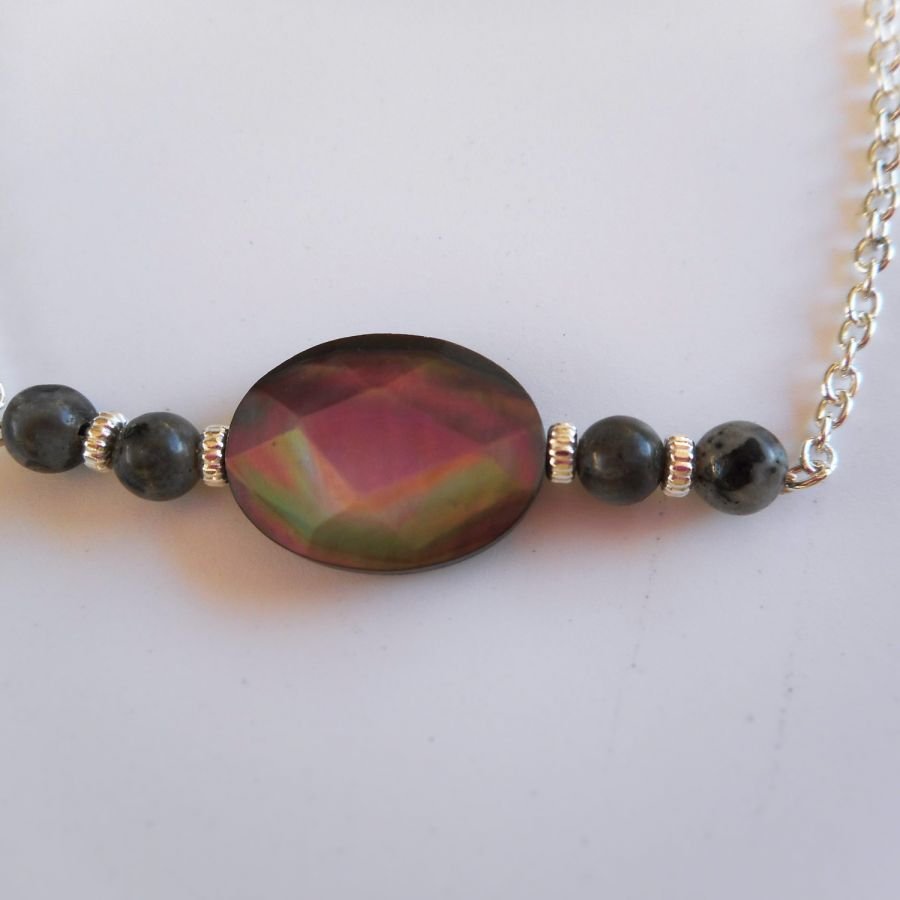 Abalone en grijze labradoriet armband aan 925 zilveren ketting