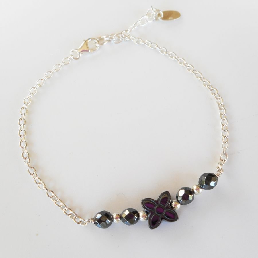 Hematiet stenen bloem armband aan 925 zilveren ketting