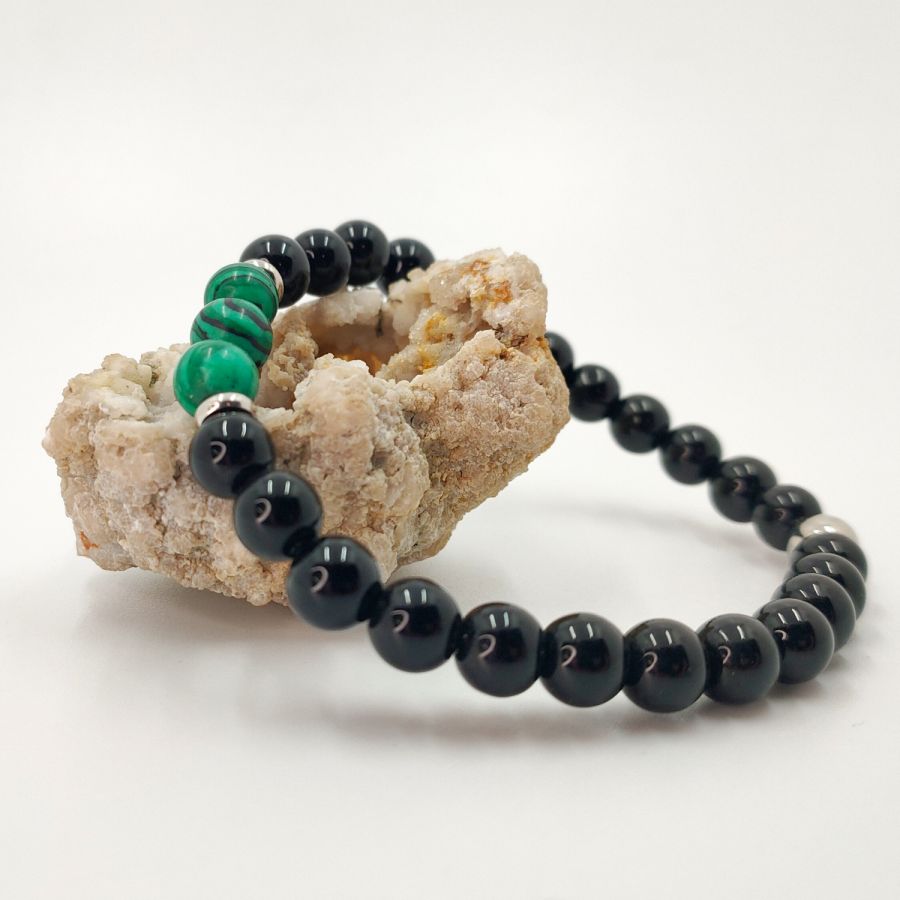Herenarmband van malachietsteen met onyx en roestvrijstalen kralen