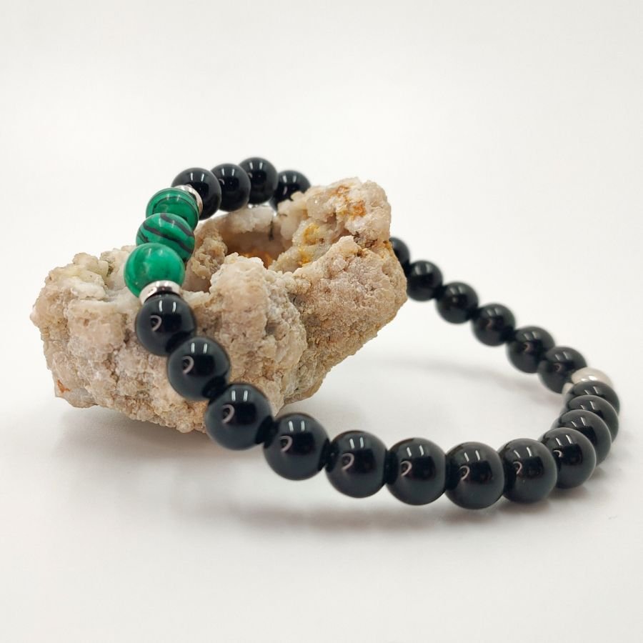 Herenarmband van malachietsteen met onyx en roestvrijstalen kralen