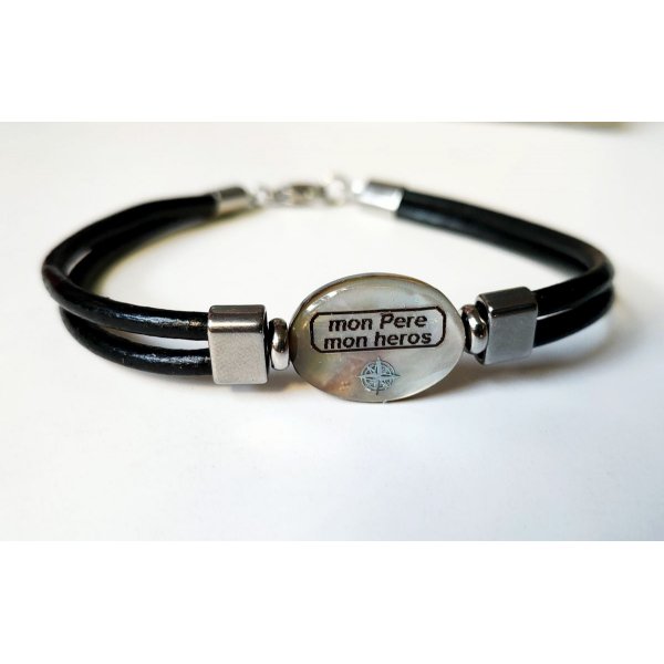 Parelmoer armband gepersonaliseerd op leer