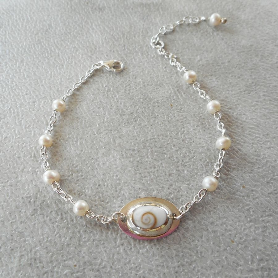 Gekweekte parel armband en St Lucia oog medaille aan 925 zilveren ketting