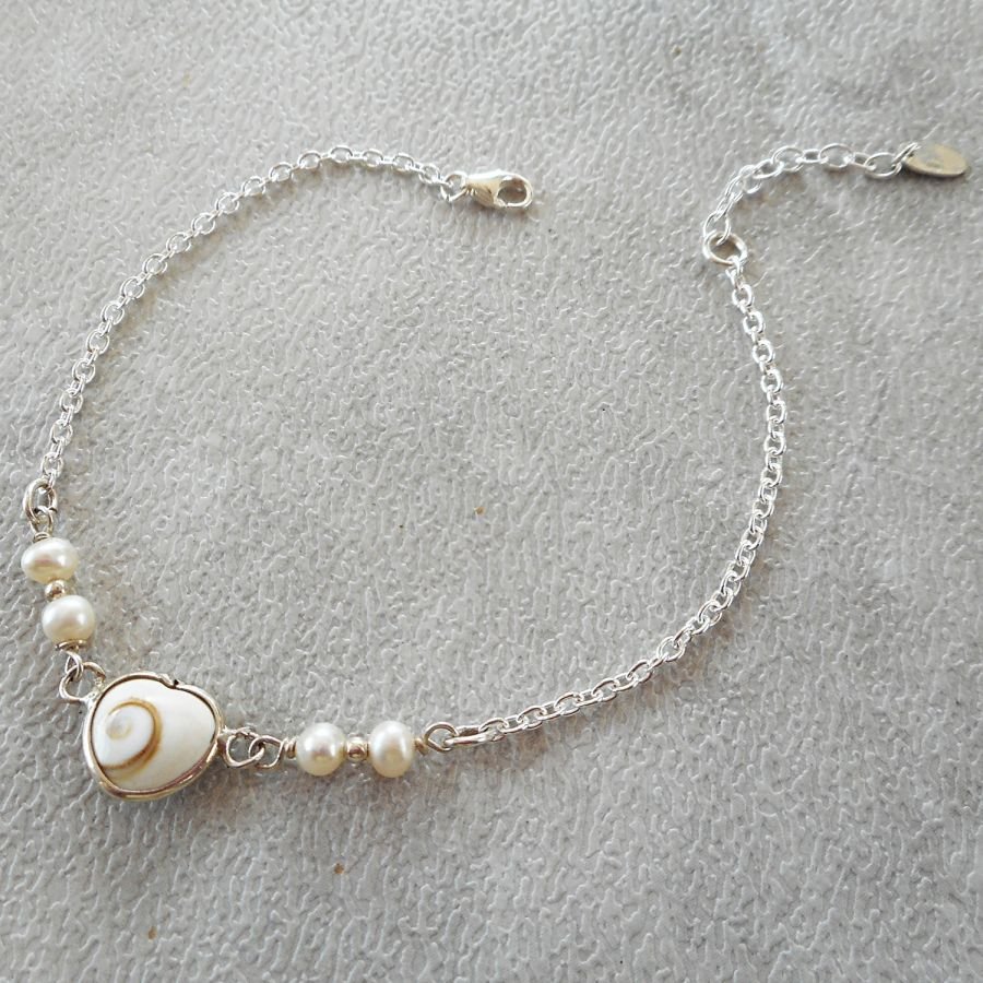 Gekweekte parel armband met St Lucia oog hart in zilver 925