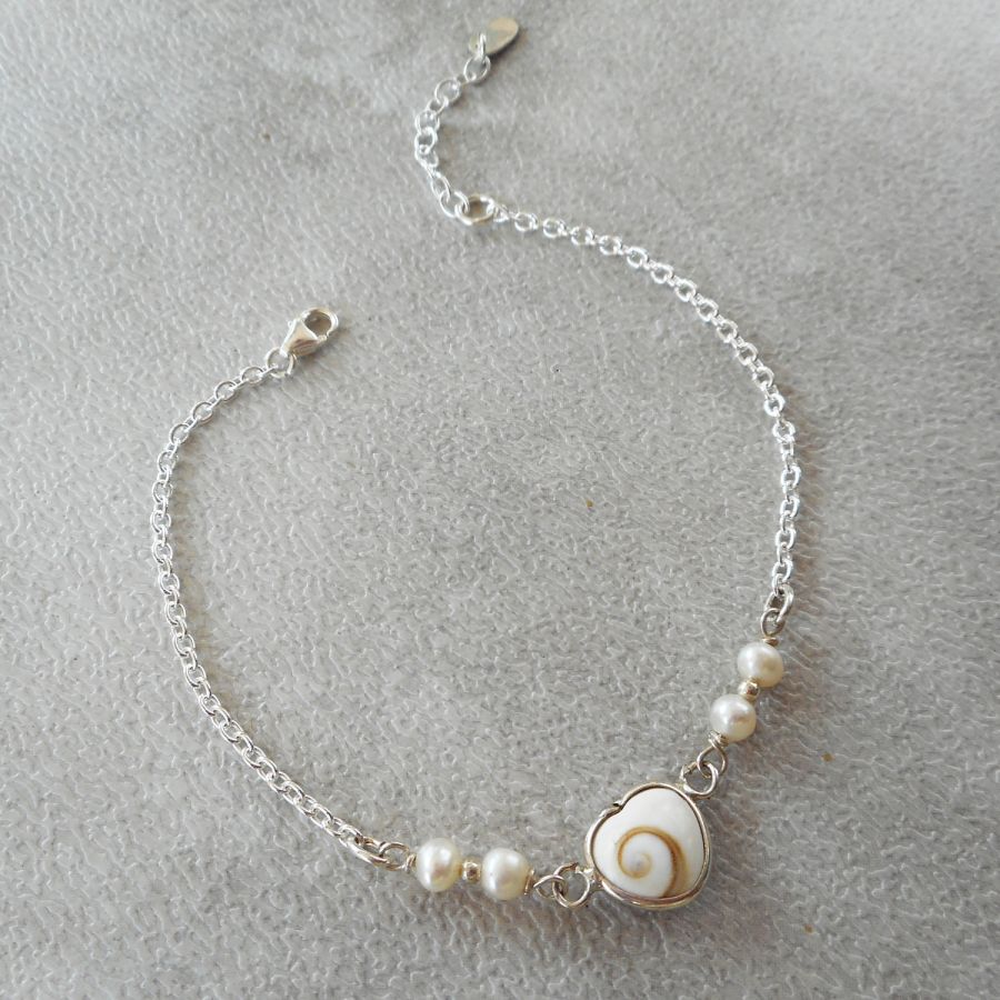Gekweekte parel armband met St Lucia oog hart in zilver 925