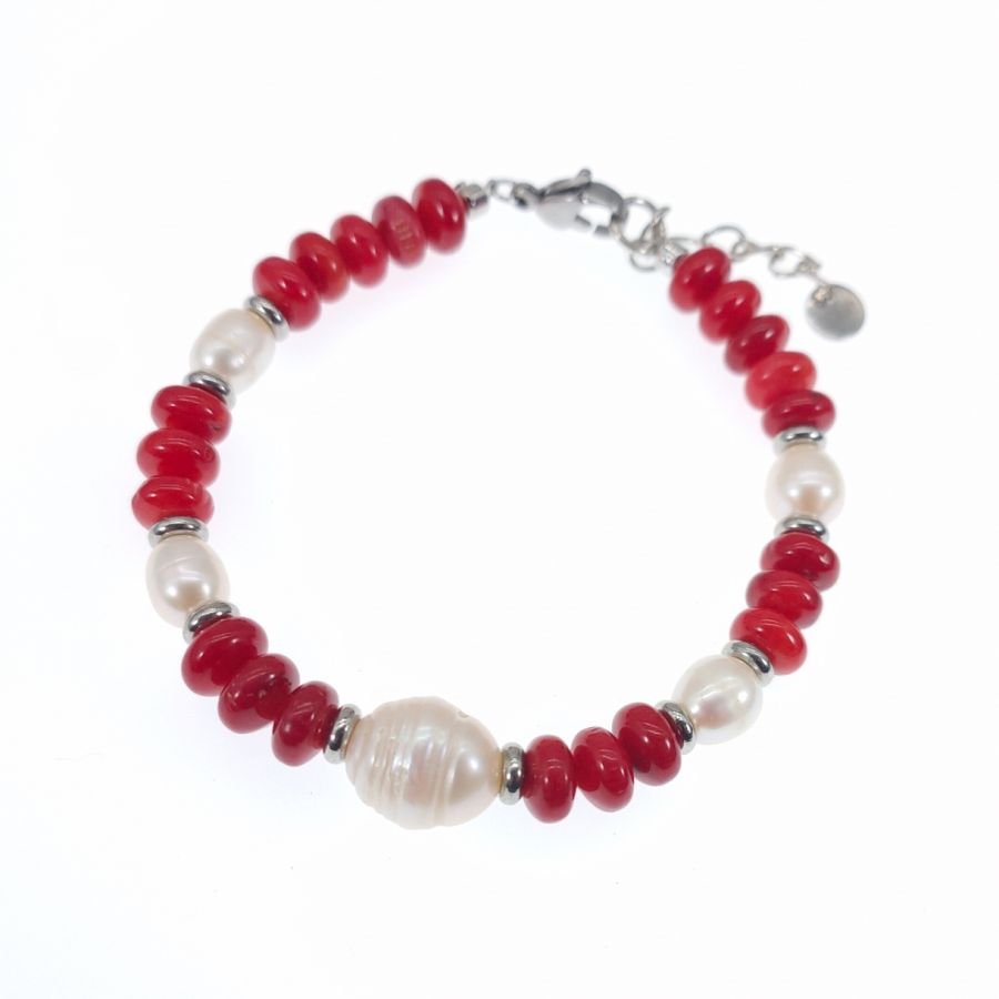 Gekweekte parel en rode gorgoniaan armband