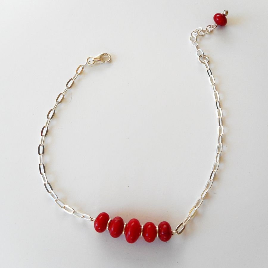 Armband met rode gorgon kralen aan 925 zilveren ketting