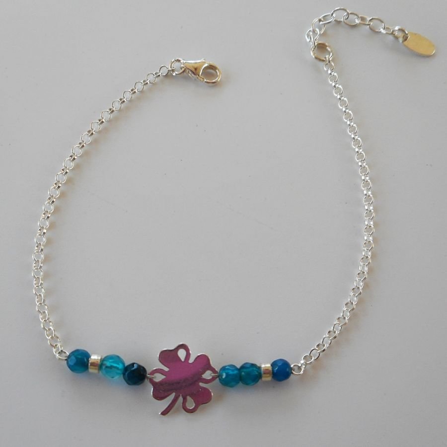Kleine blauwe agaat stenen armband met klavertje aan 925 zilveren ketting