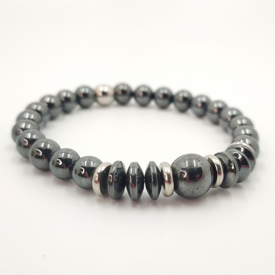 Antraciet grijze heren armband van hematietsteen en roestvrij staal.