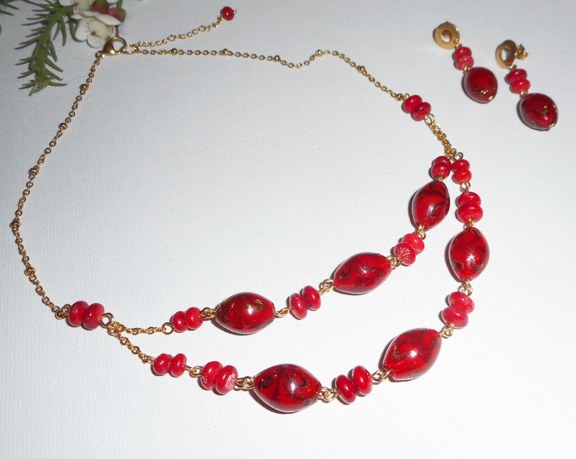 Rode Murano glas en Gorgon armband met gekleurde jade