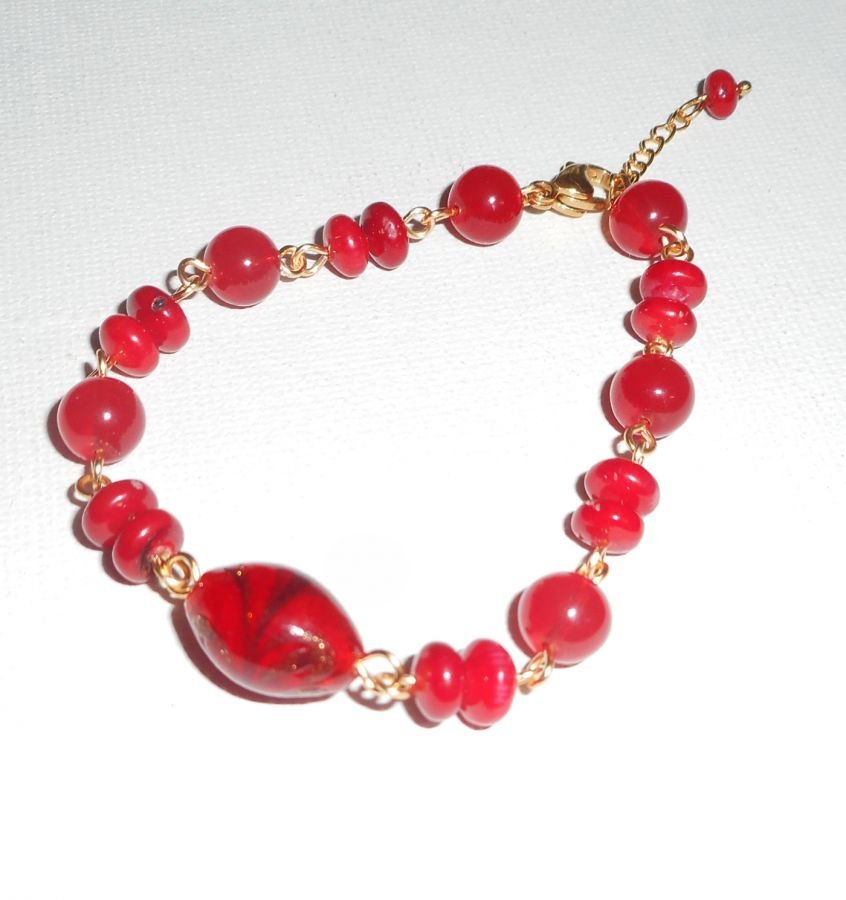 Rode Murano glas en Gorgon armband met gekleurde jade
