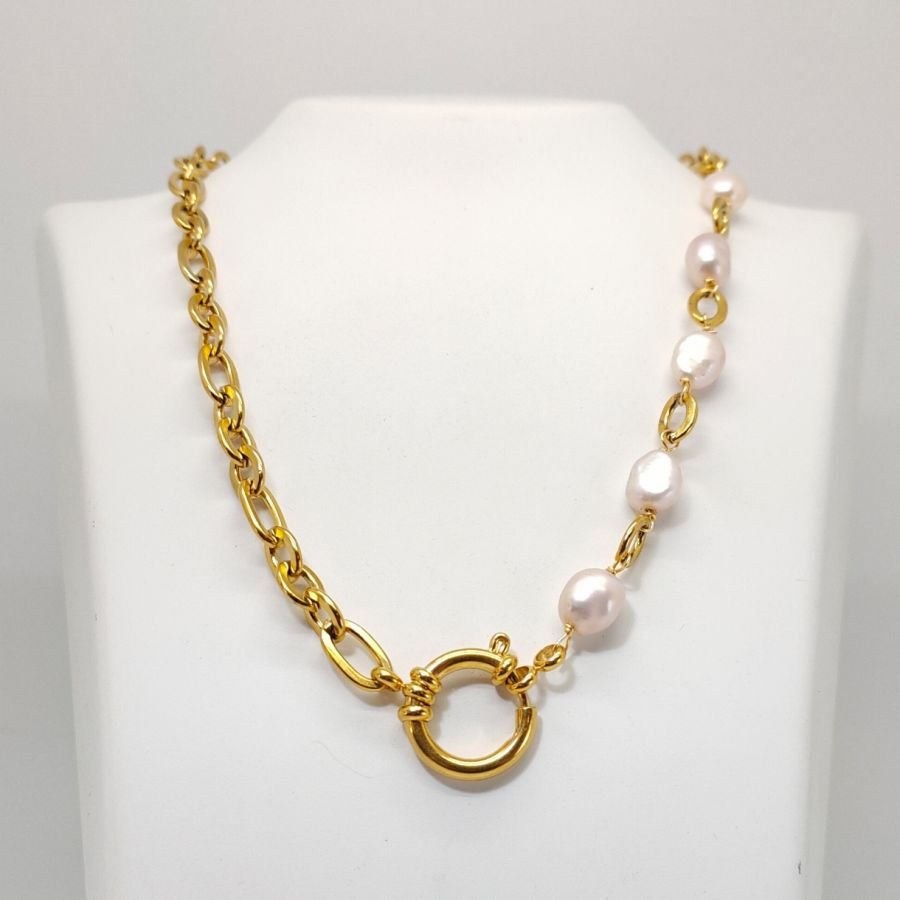  Ketting met grote ketting en barokke gekweekte parels
