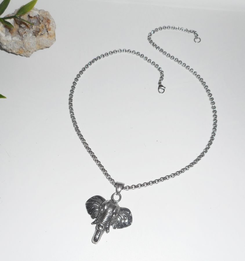 Olifantenketting aan roestvrijstalen ketting