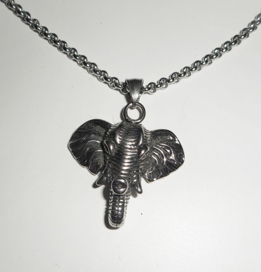 Olifantenketting aan roestvrijstalen ketting