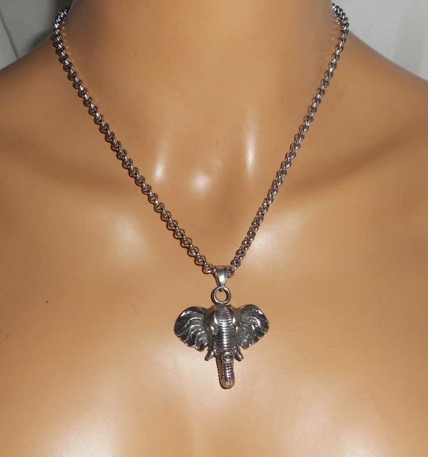 Olifantenketting aan roestvrijstalen ketting