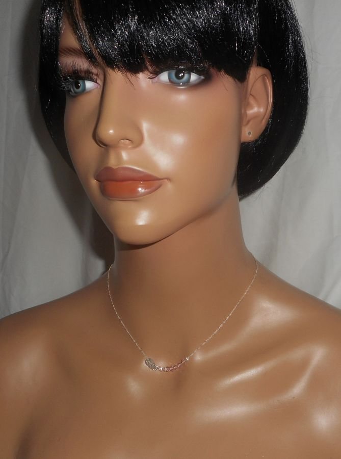925 zilveren choker ketting met kleine vleugel en roze kristallen kralen