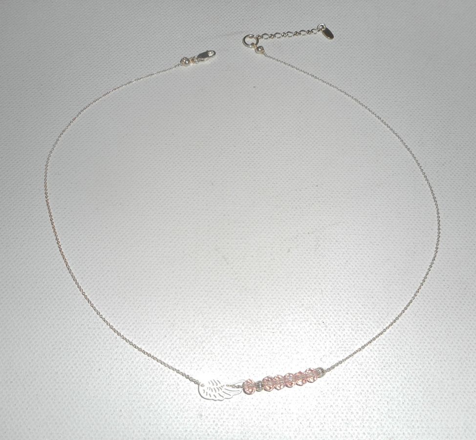 925 zilveren choker ketting met kleine vleugel en roze kristallen kralen