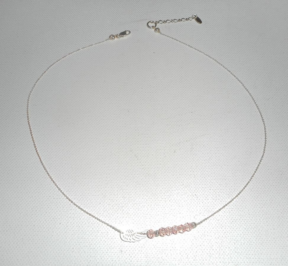 925 zilveren choker ketting met kleine vleugel en roze kristallen kralen