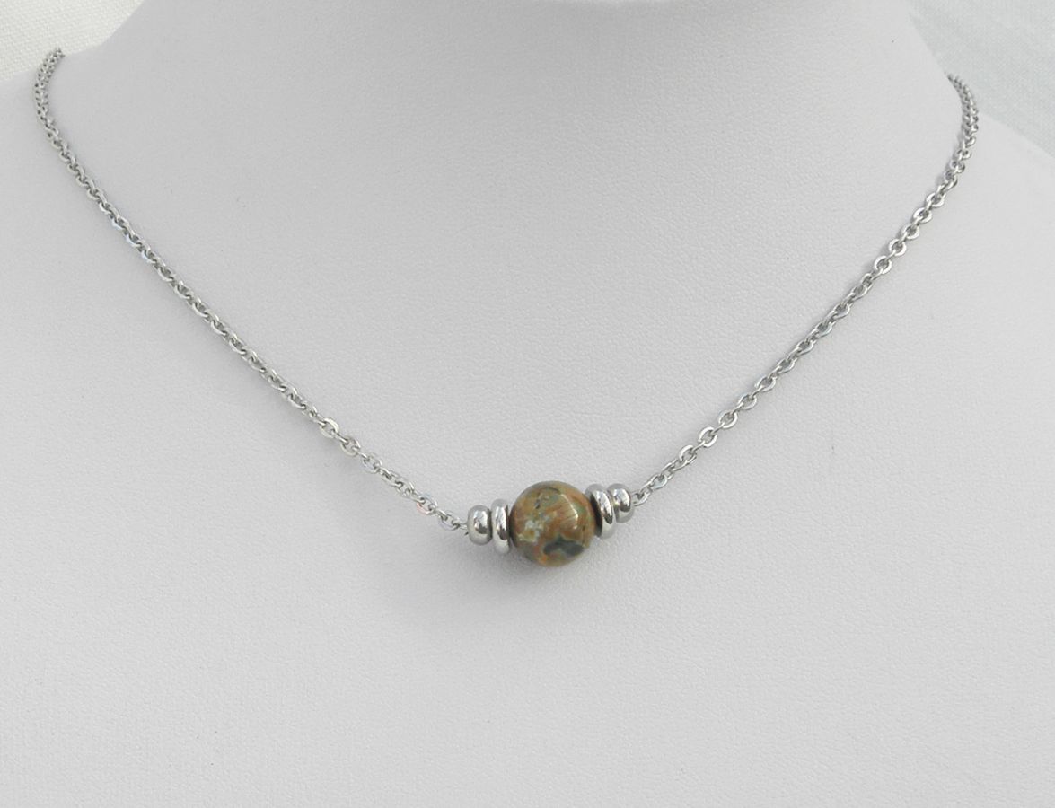 Solitaire ketting met ronde jaspissteen en roestvrijstalen kralen