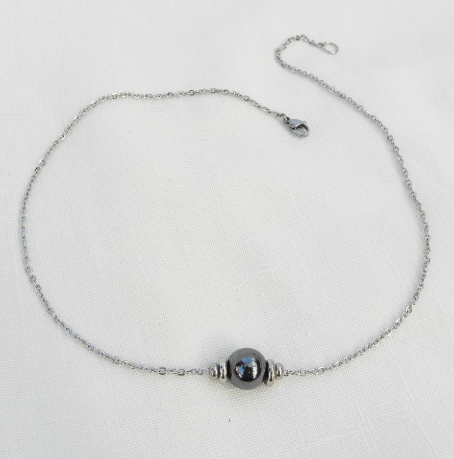 Solitaire ketting met hematietsteen en roestvrijstalen kralen