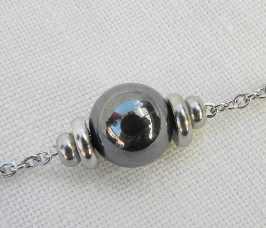 Solitaire ketting met hematietsteen en roestvrijstalen kralen