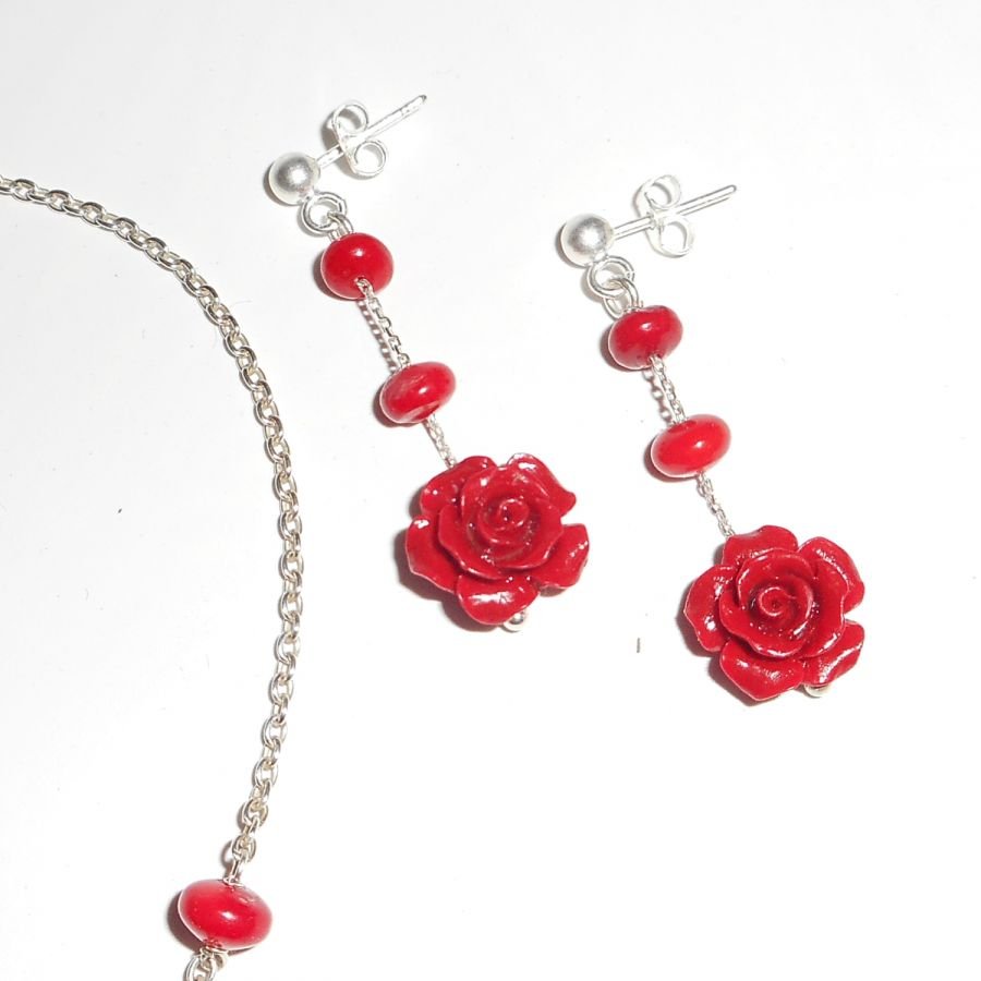 Ketting set rode roos en gorgon aan zilveren ketting