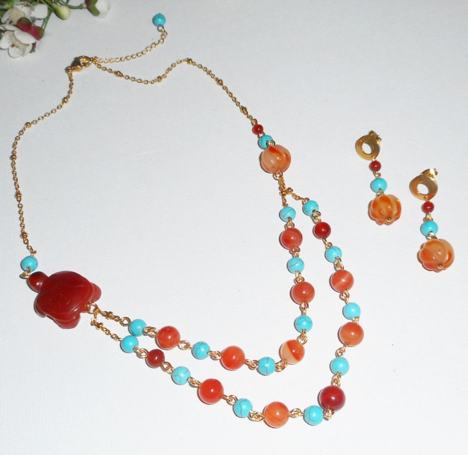 Schildpad ketting met carneool en turquoise stenen 